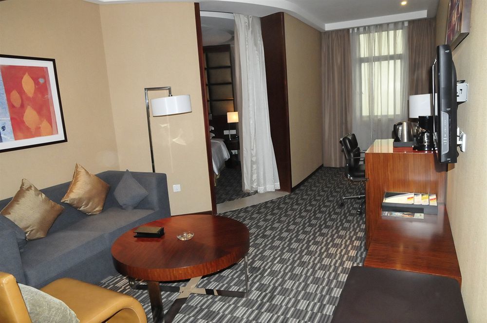 Four Points By Sheraton Taicang Екстериор снимка