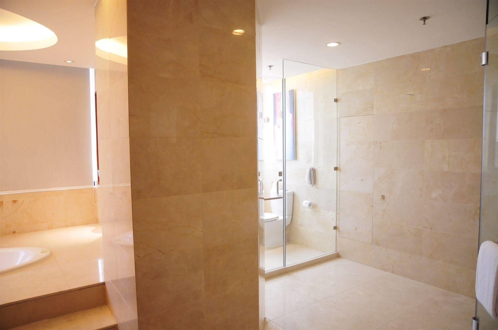 Four Points By Sheraton Taicang Екстериор снимка