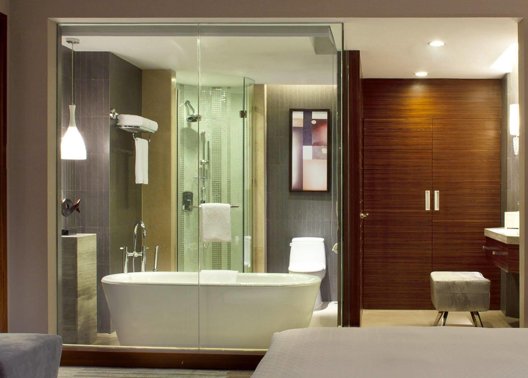 Four Points By Sheraton Taicang Екстериор снимка