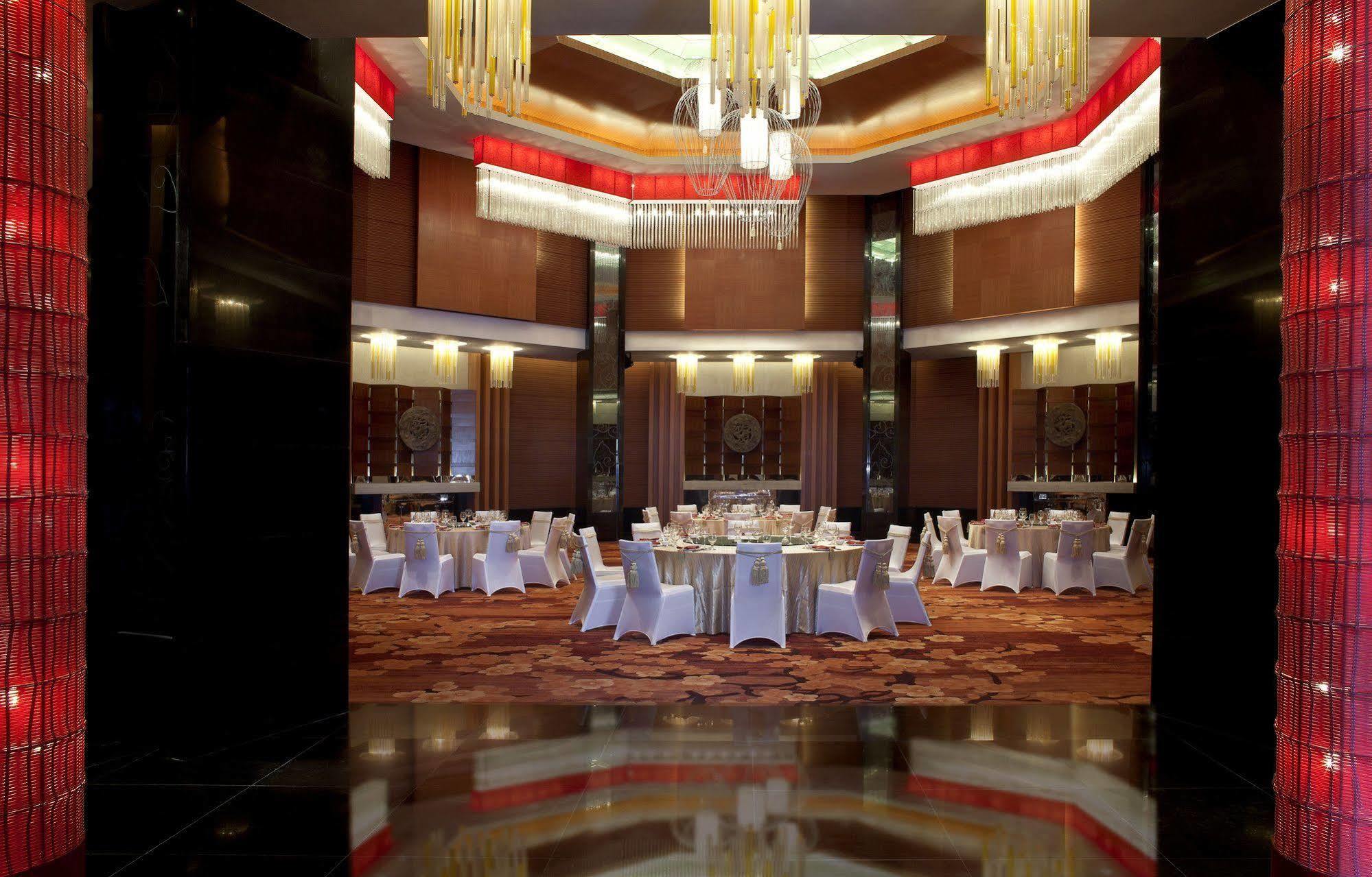 Four Points By Sheraton Taicang Екстериор снимка